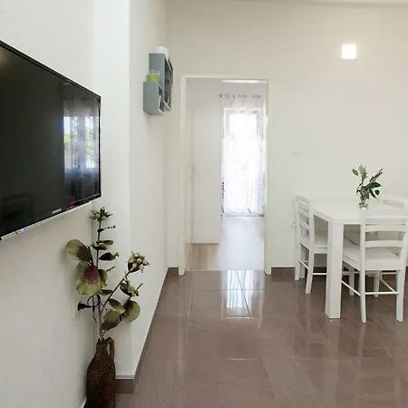 1 * Zadar