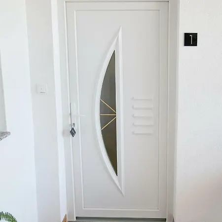 Apartmán 1 *